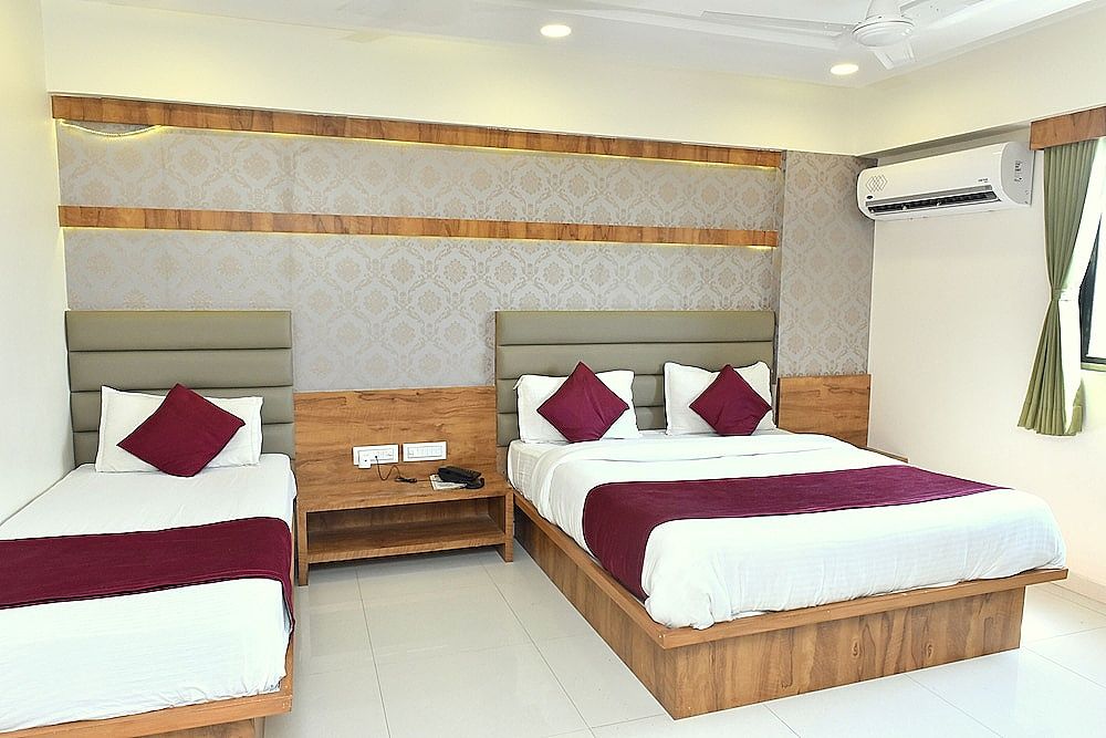 Hotel Royal King  Deluxe Triple Room 3