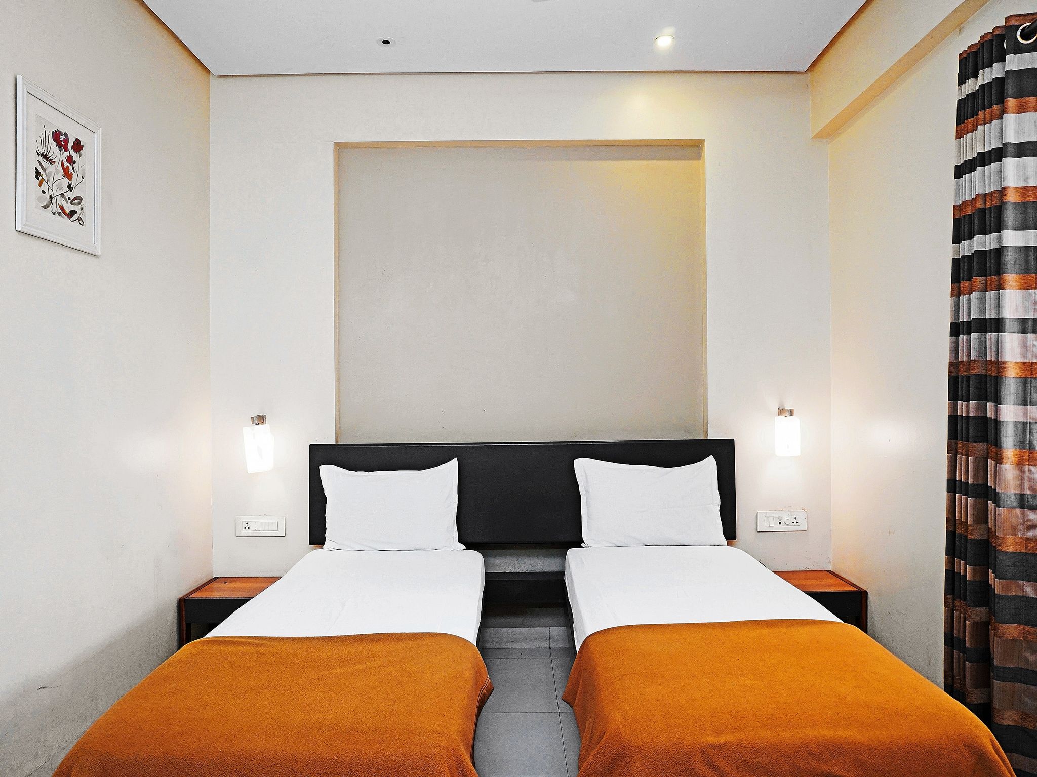 Hotel Tiranga Residency Deluxe Room 3