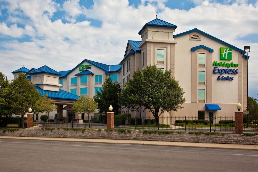 undefined Holiday Inn Express Hotel & Suites Chicago-Midway Airport by IHG 4