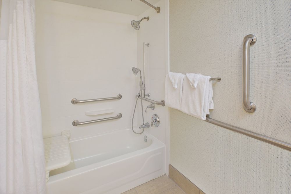 undefined Holiday Inn Express Hotel & Suites Chicago-Midway Airport by IHG 10