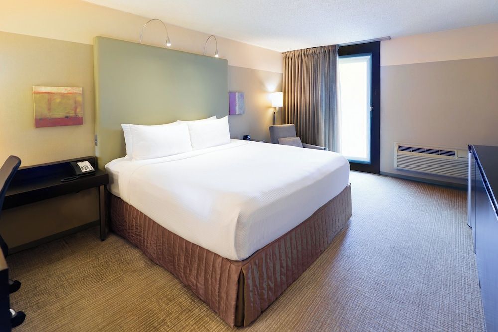 undefined Crowne Plaza Chicago West Loop by IHG 3