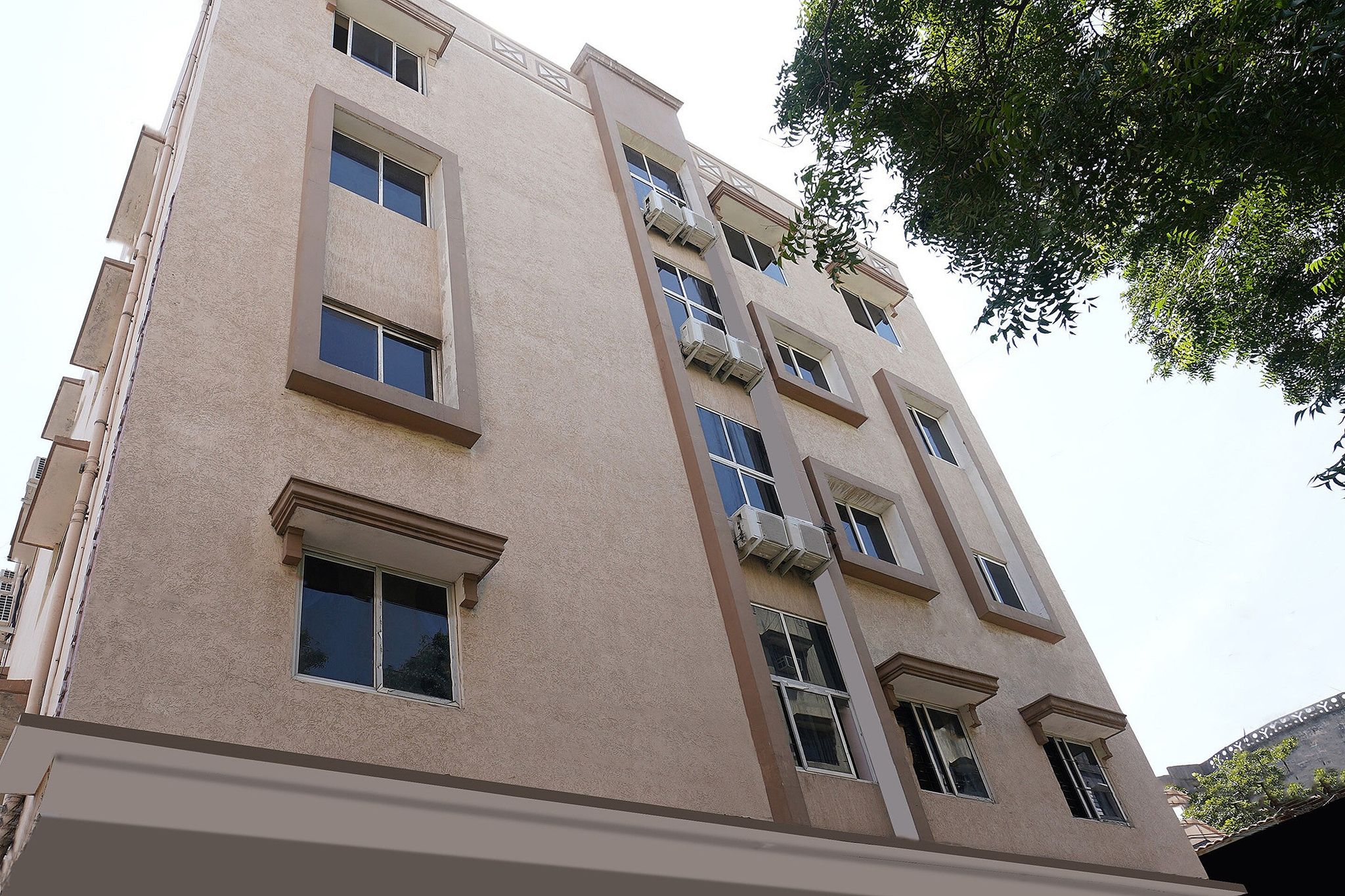 Hotel O Anuguna Tulasi Grand Near JNTU University Hyderabad