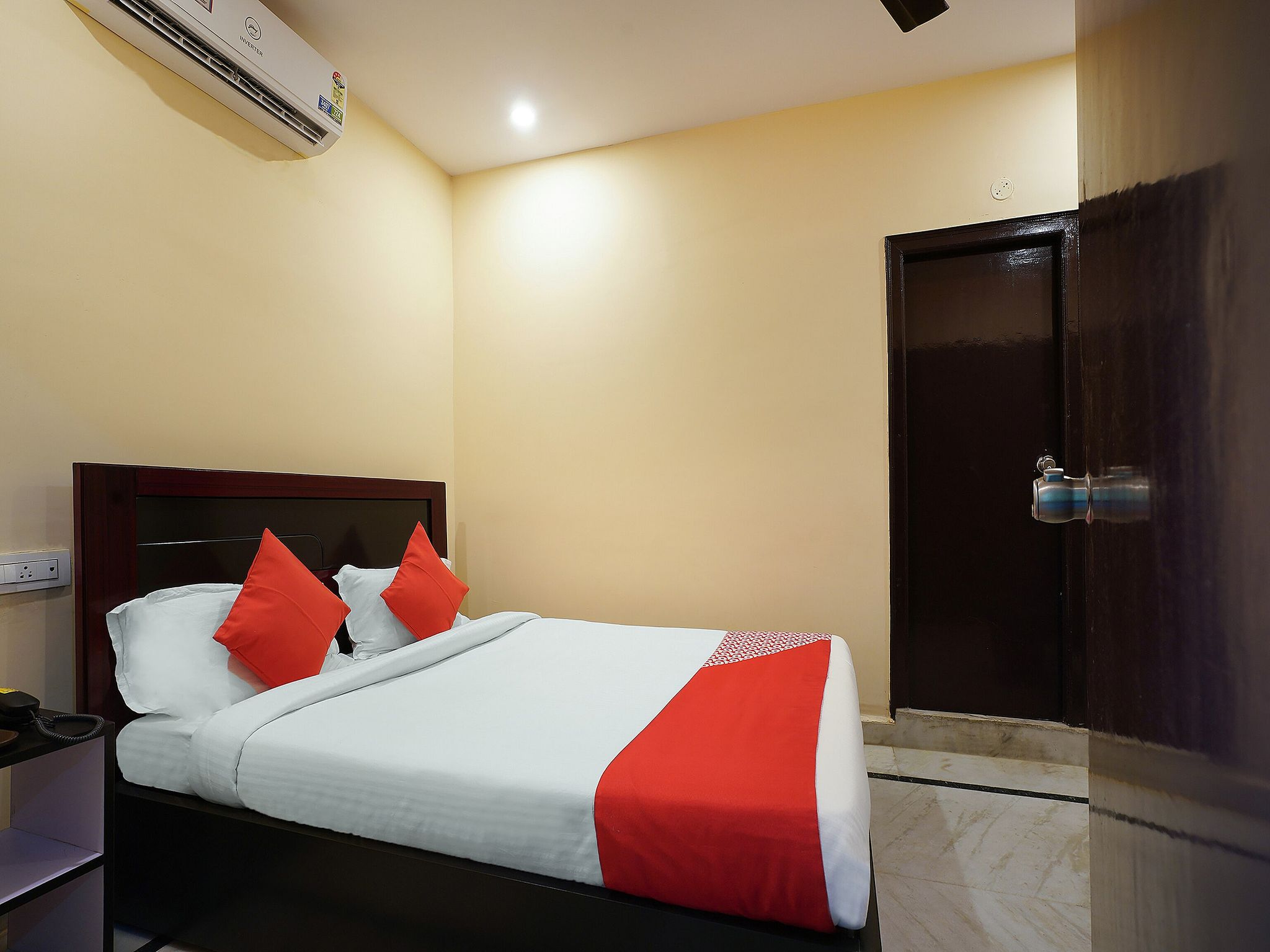 Hotel O Anuguna Tulasi Grand Near JNTU University Hyderabad Classic Room 2