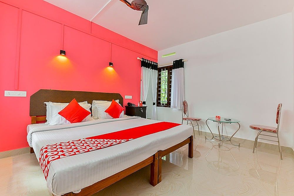 OYO 22488 Vale Castle Standard Room 5