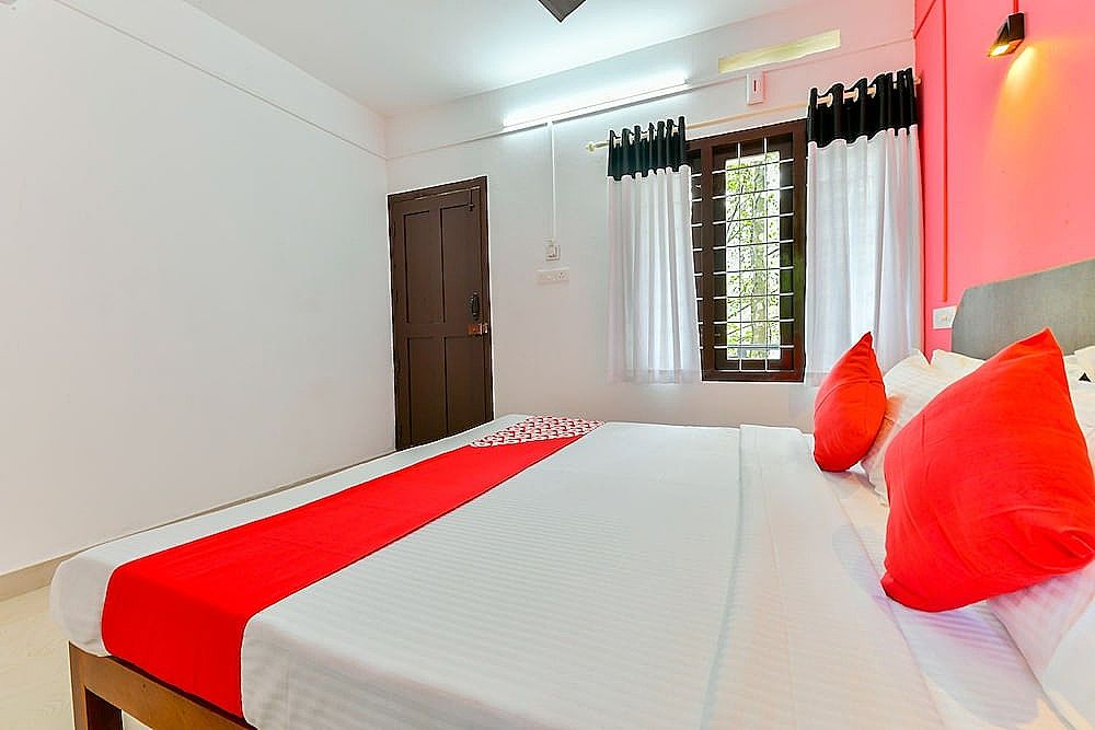 OYO 22488 Vale Castle Standard Room 18