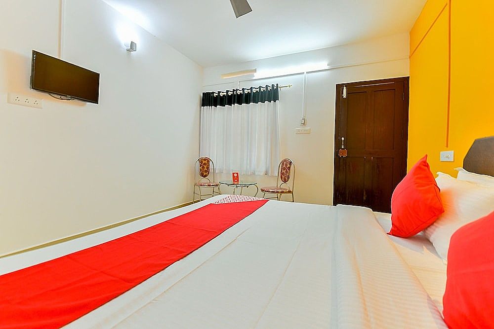 OYO 22488 Vale Castle Standard Room 8