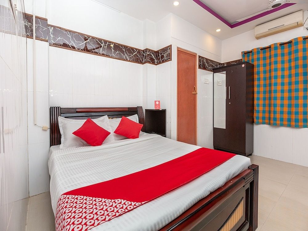 OYO 19396 Cristal Residency Standard Room 2