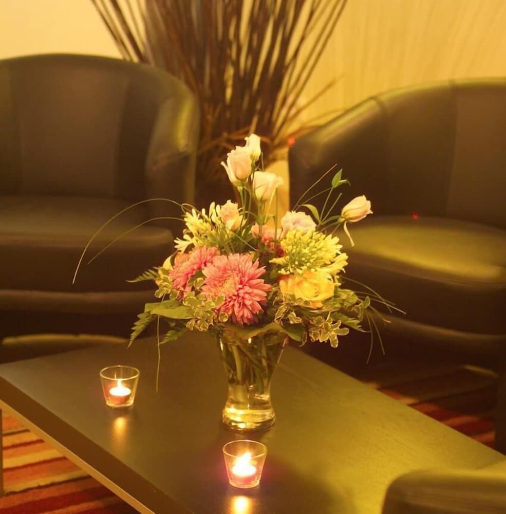 undefined Hotel Mercedes Hamburg 9