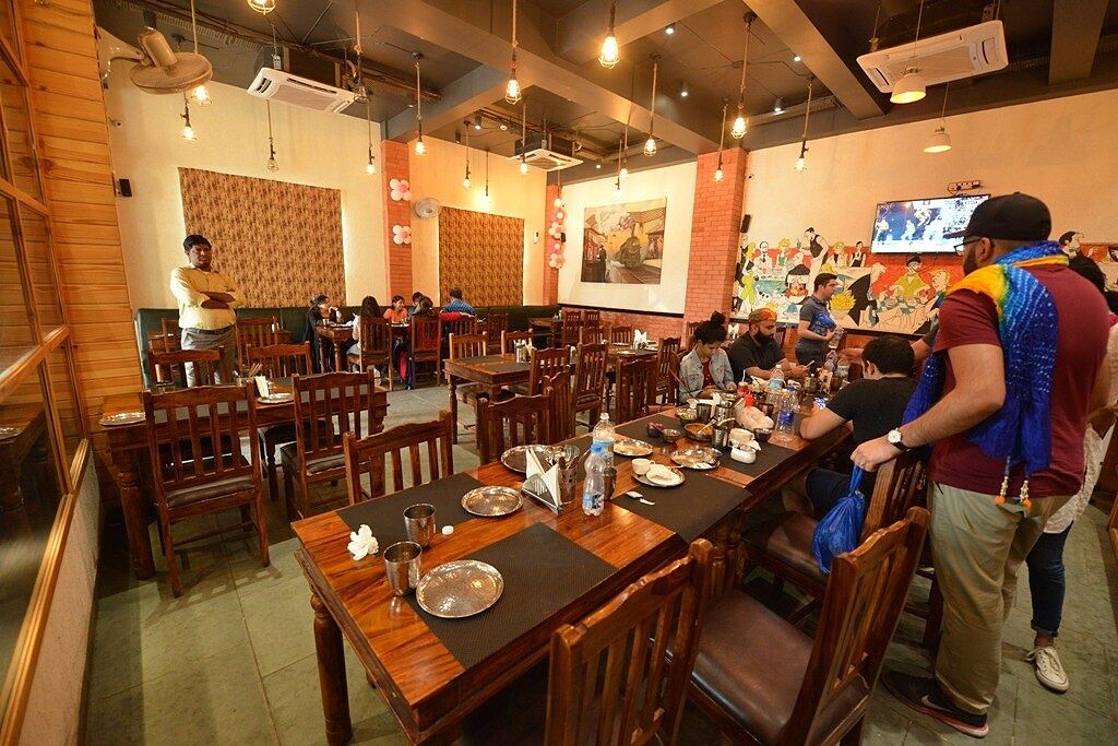 Food & Dining