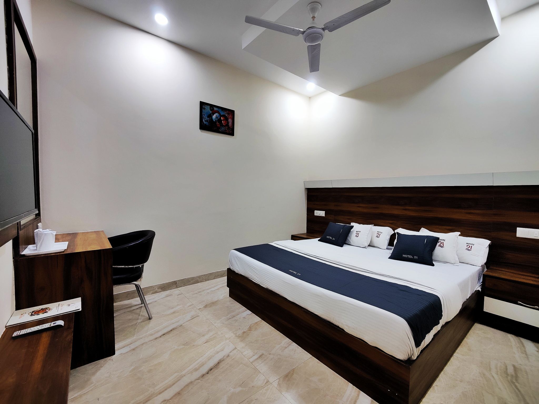 Hotel 21 Next To Chd Railway Station Standard Room 6