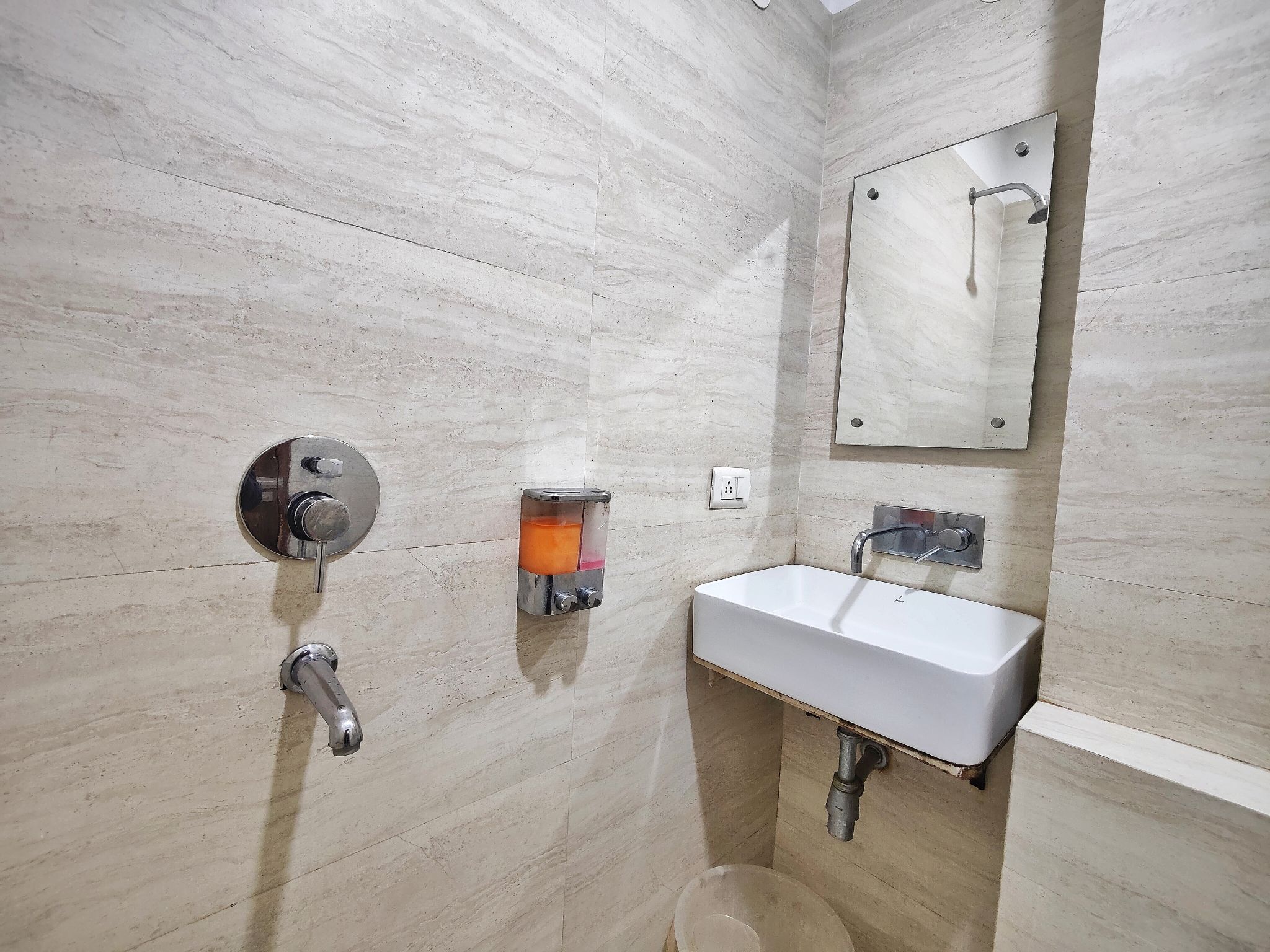 Hotel 21 Next To Chd Railway Station Standard Room 8