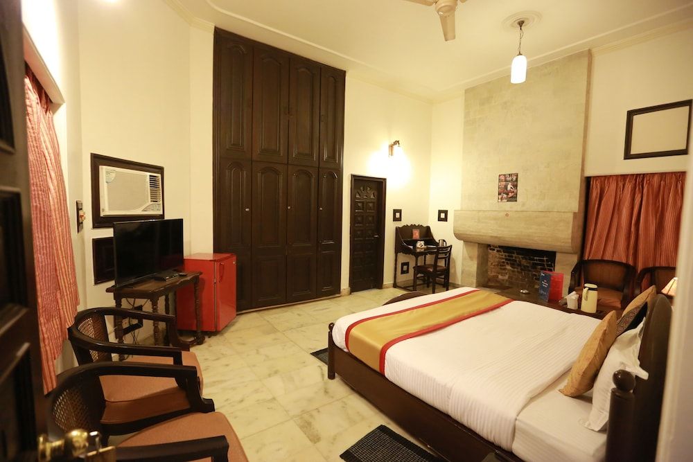 OYO 8844 Meadows Inn Double or Twin Room 8