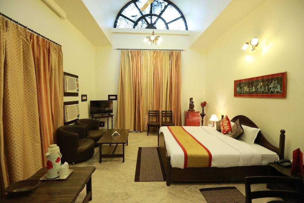 OYO 8844 Meadows Inn Double or Twin Room 9