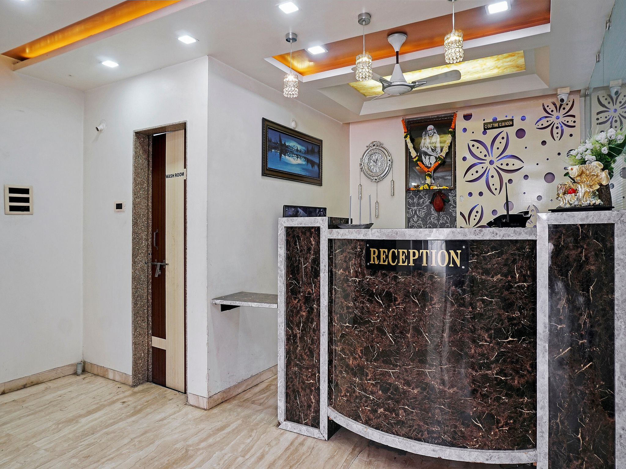 undefined Hotel Crystal Court 3