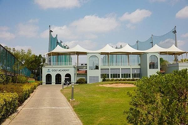 Golf course [on-site]