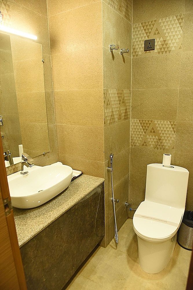 Legend Inn Deluxe Room 13