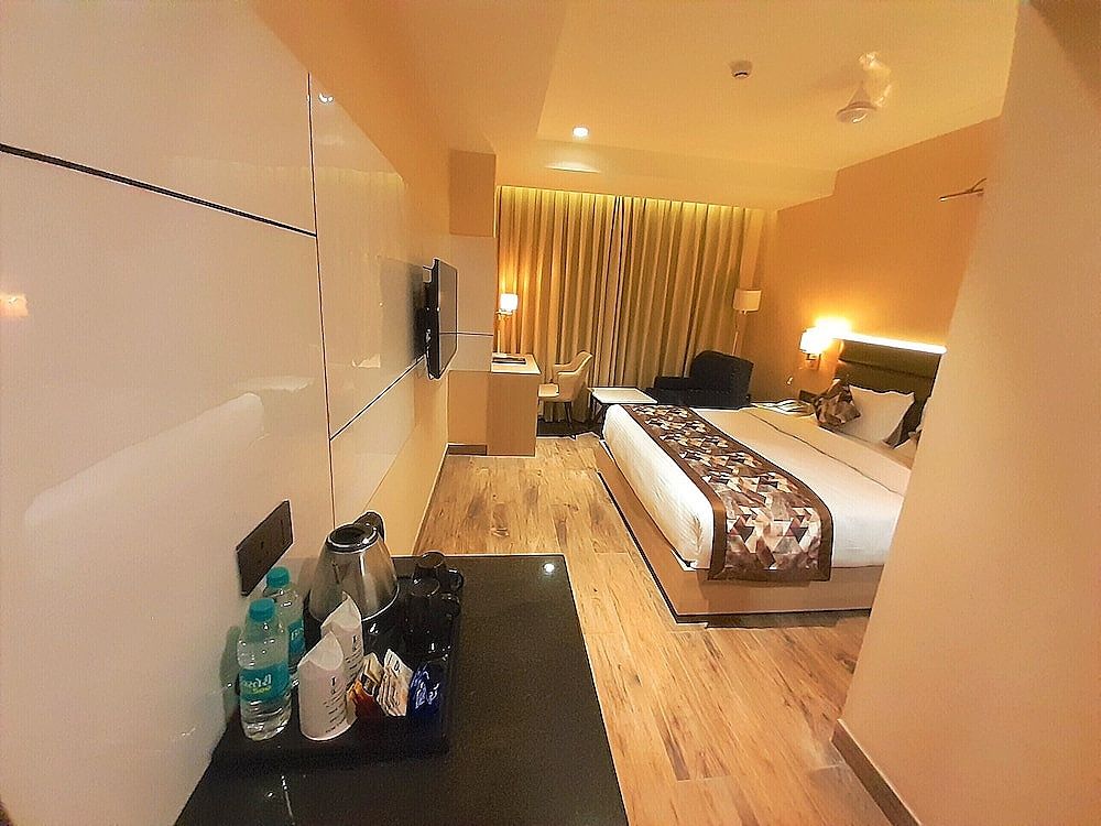 Legend Inn Deluxe Room 5