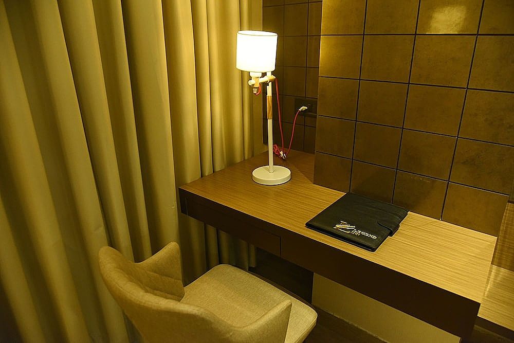 Legend Inn Deluxe Room 20