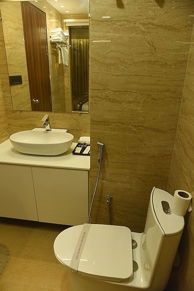 Legend Inn Deluxe Room 17