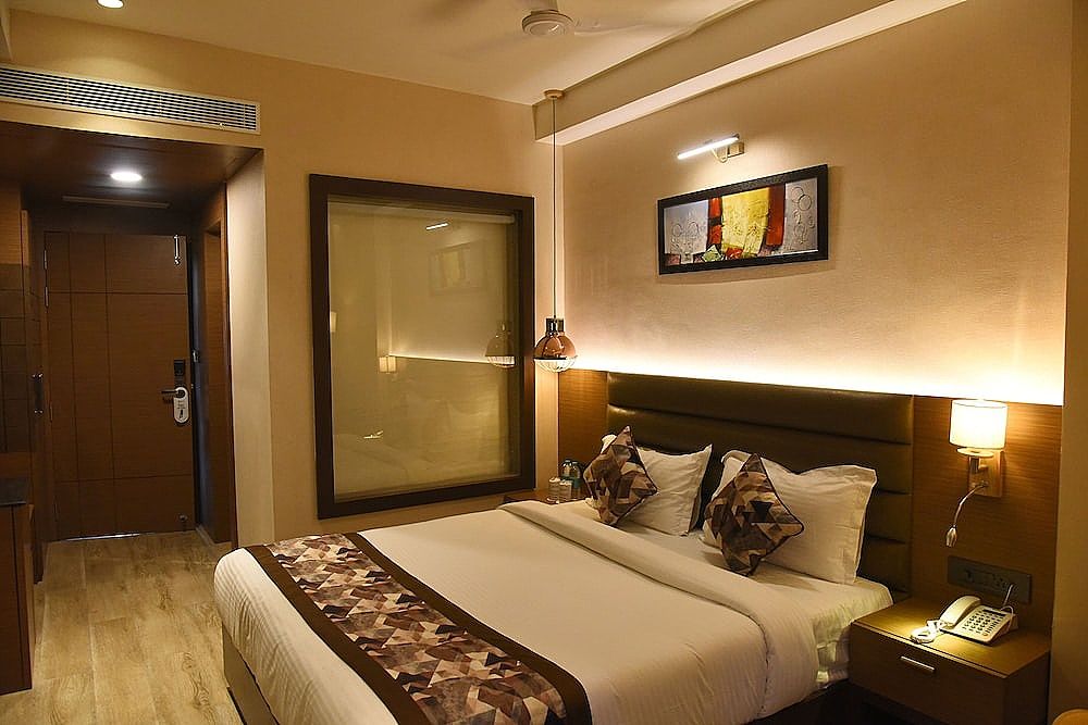 Legend Inn Deluxe Room 3