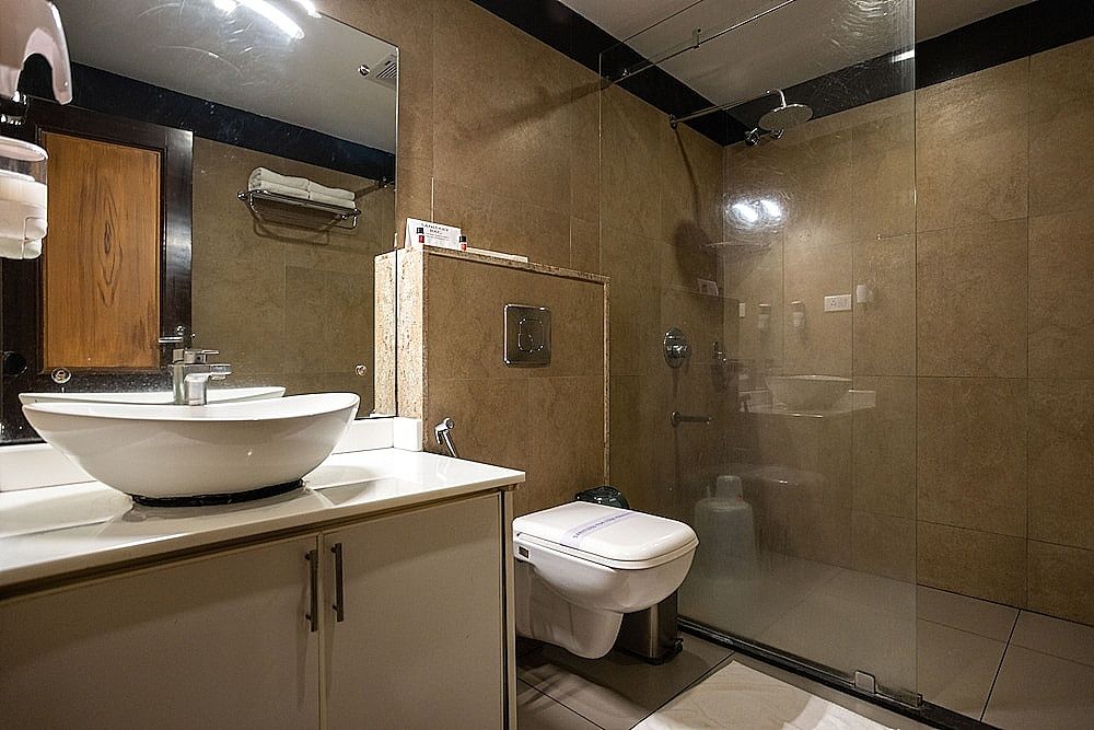 Star Emirates Luxury Resort and Spa Deluxe Room AC 6