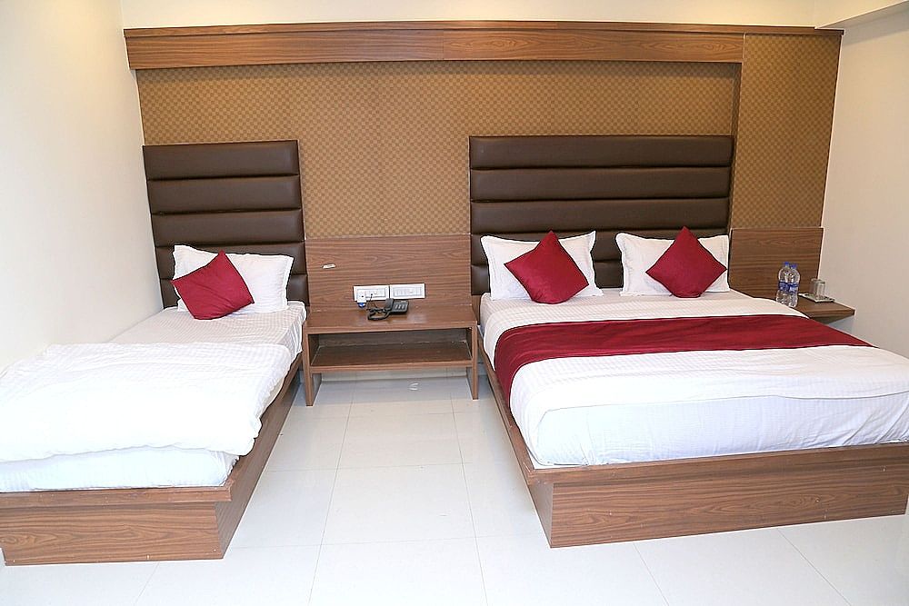 undefined Hotel Leisure by Sky Stays 4