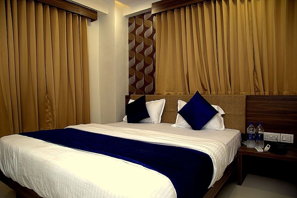 undefined Hotel Leisure by Sky Stays 7