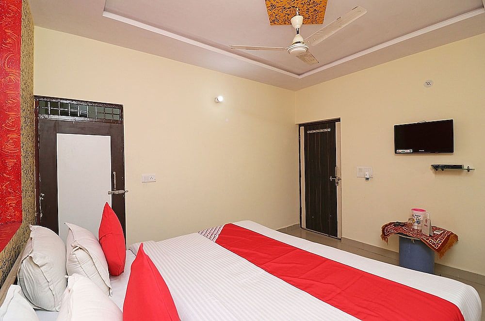 OYO 24600 Grand Harshit Resort Double or Twin Room 5