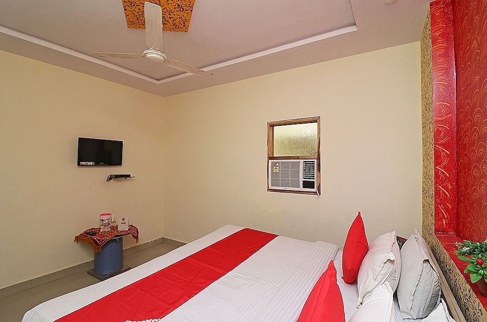 OYO 24600 Grand Harshit Resort Double or Twin Room 4
