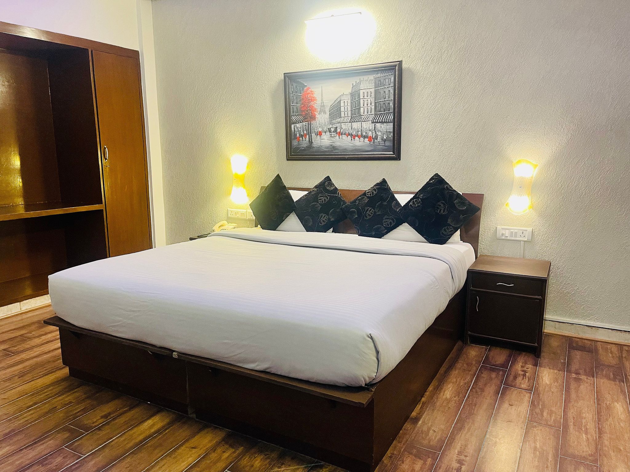 Casagrand Deluxe Room Free WiFi 3
