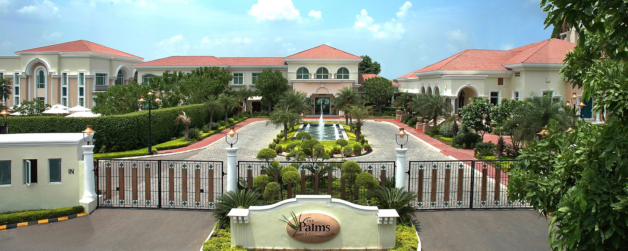 The Palms - Town & Country Club