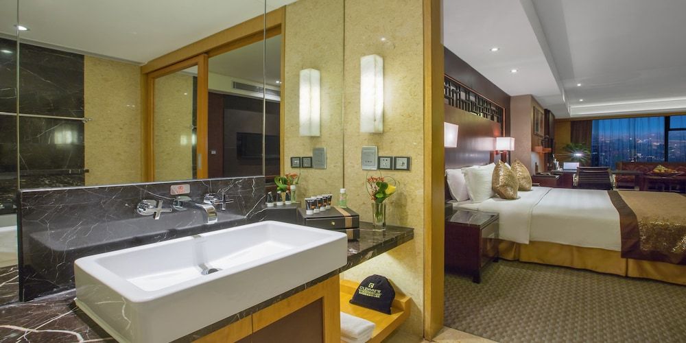 Glenview ITC Plaza Chongqing Delux Twin Room 5