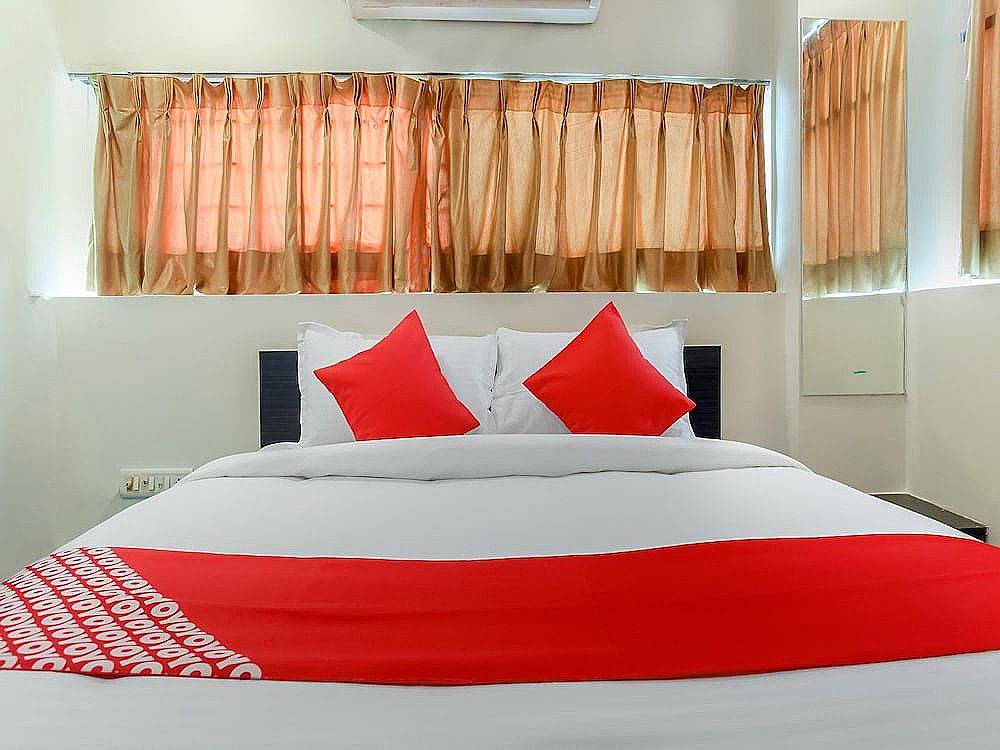 OYO 27638 Jay Radhe Standard Room 13