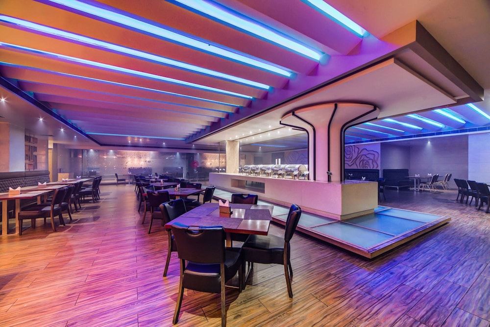 undefined Super Capital O Hotel Millennium Grand 4