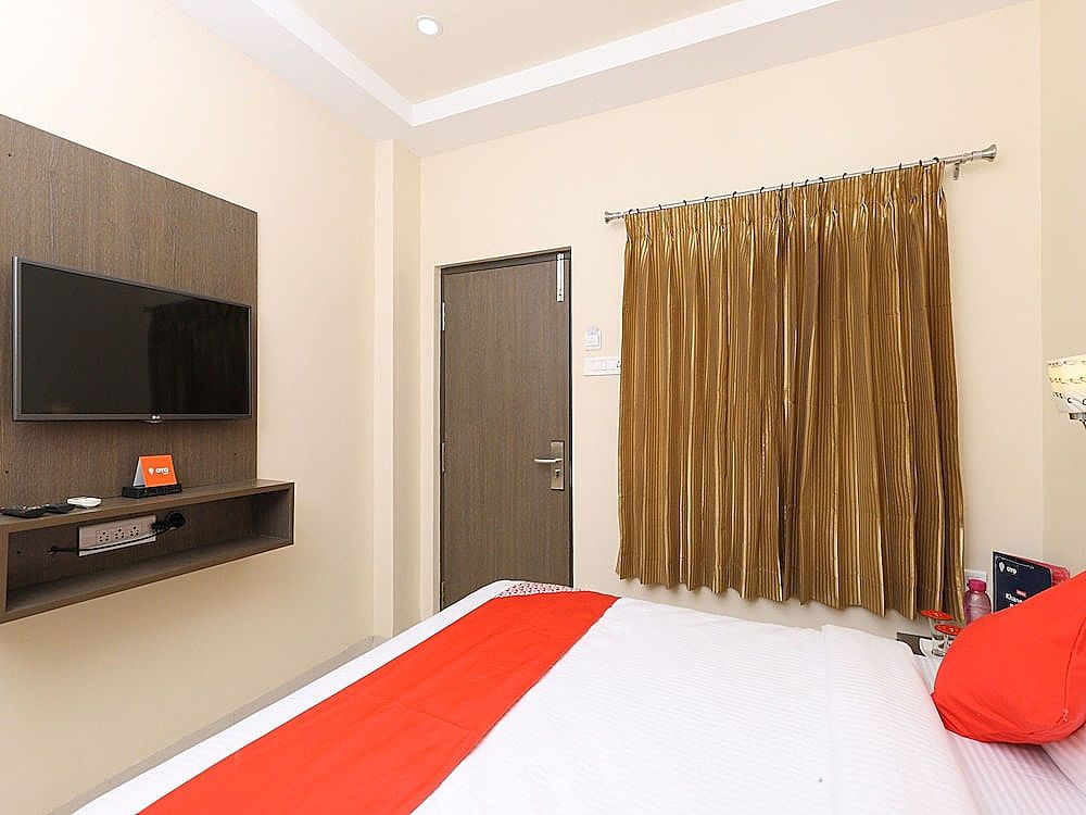 OYO 14934 Kalyani Grand Standard Room 14