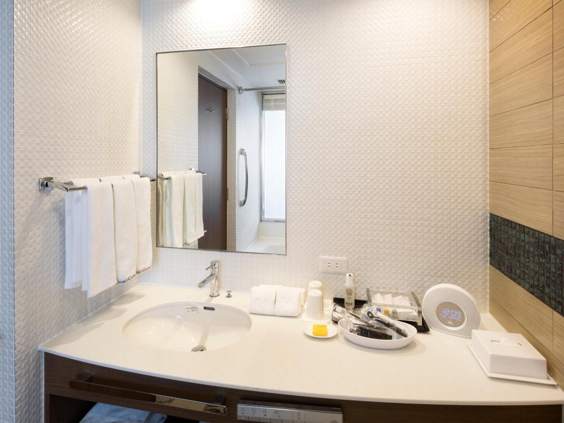 【Grand in Grand】Double Room with Lounge Access