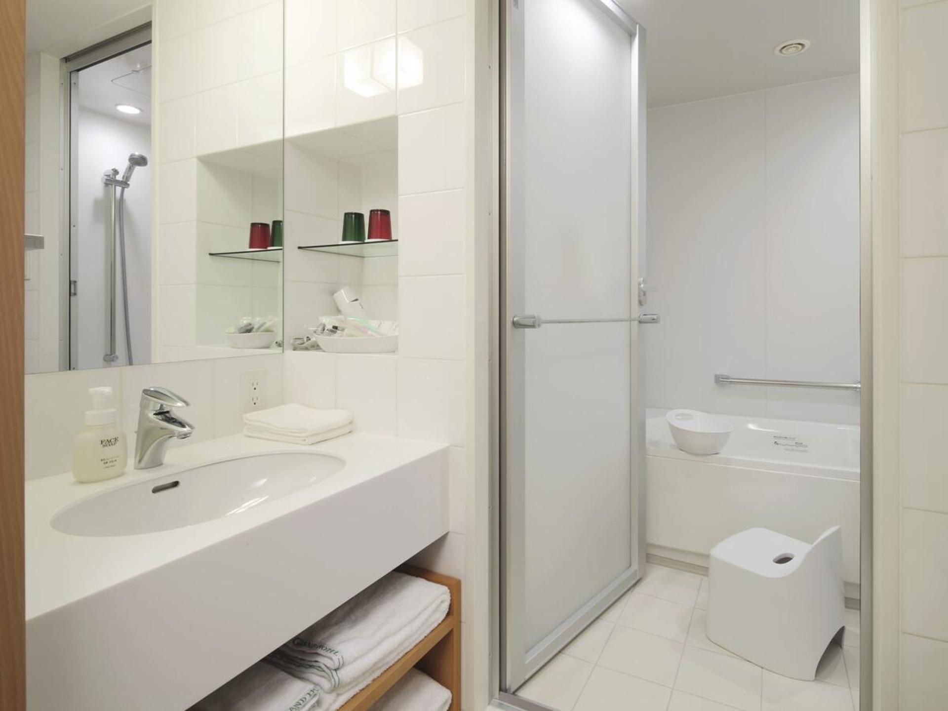 Two Connecting Twin Rooms