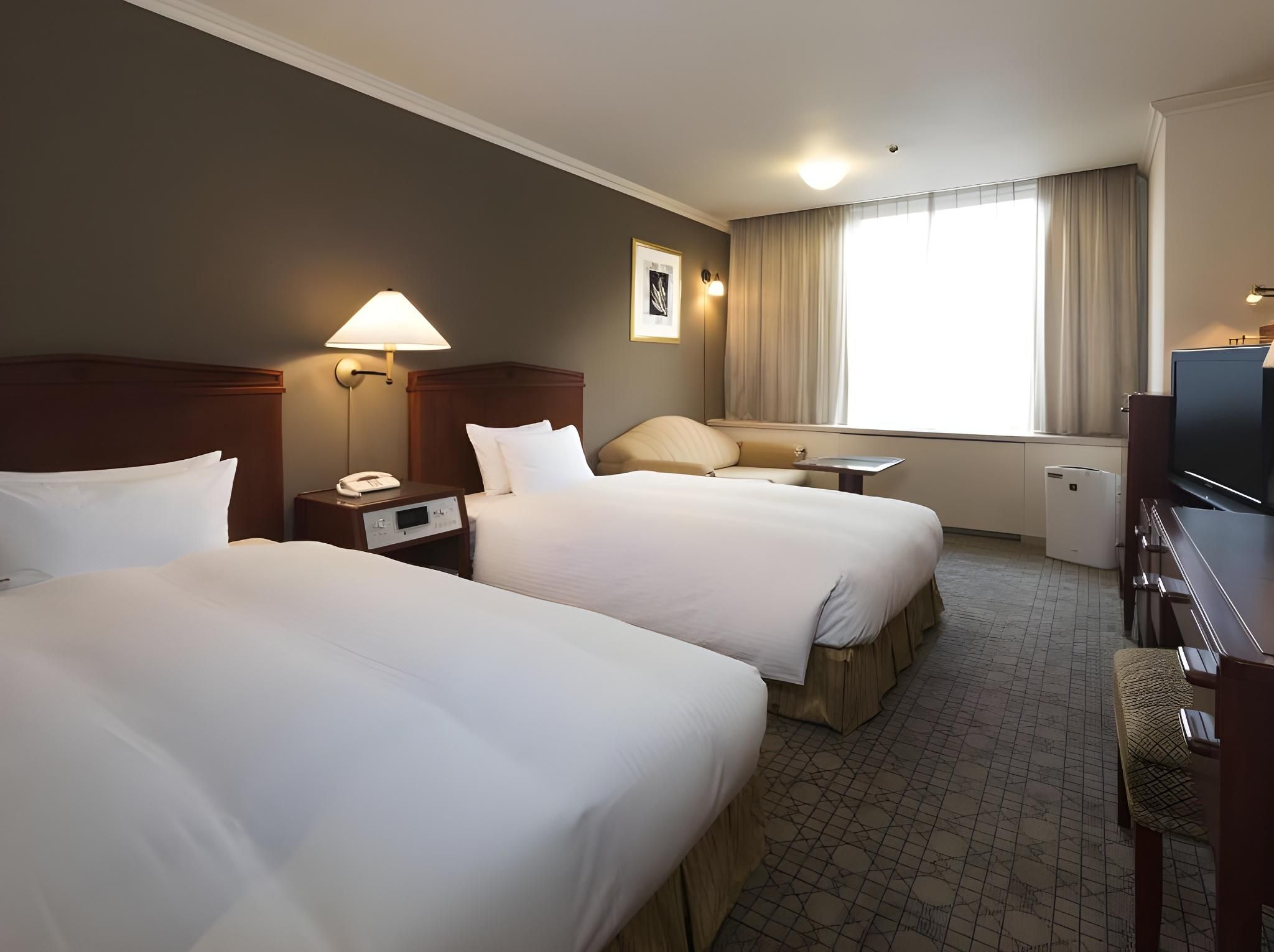 Run of House - Single Use, Non-Smoking