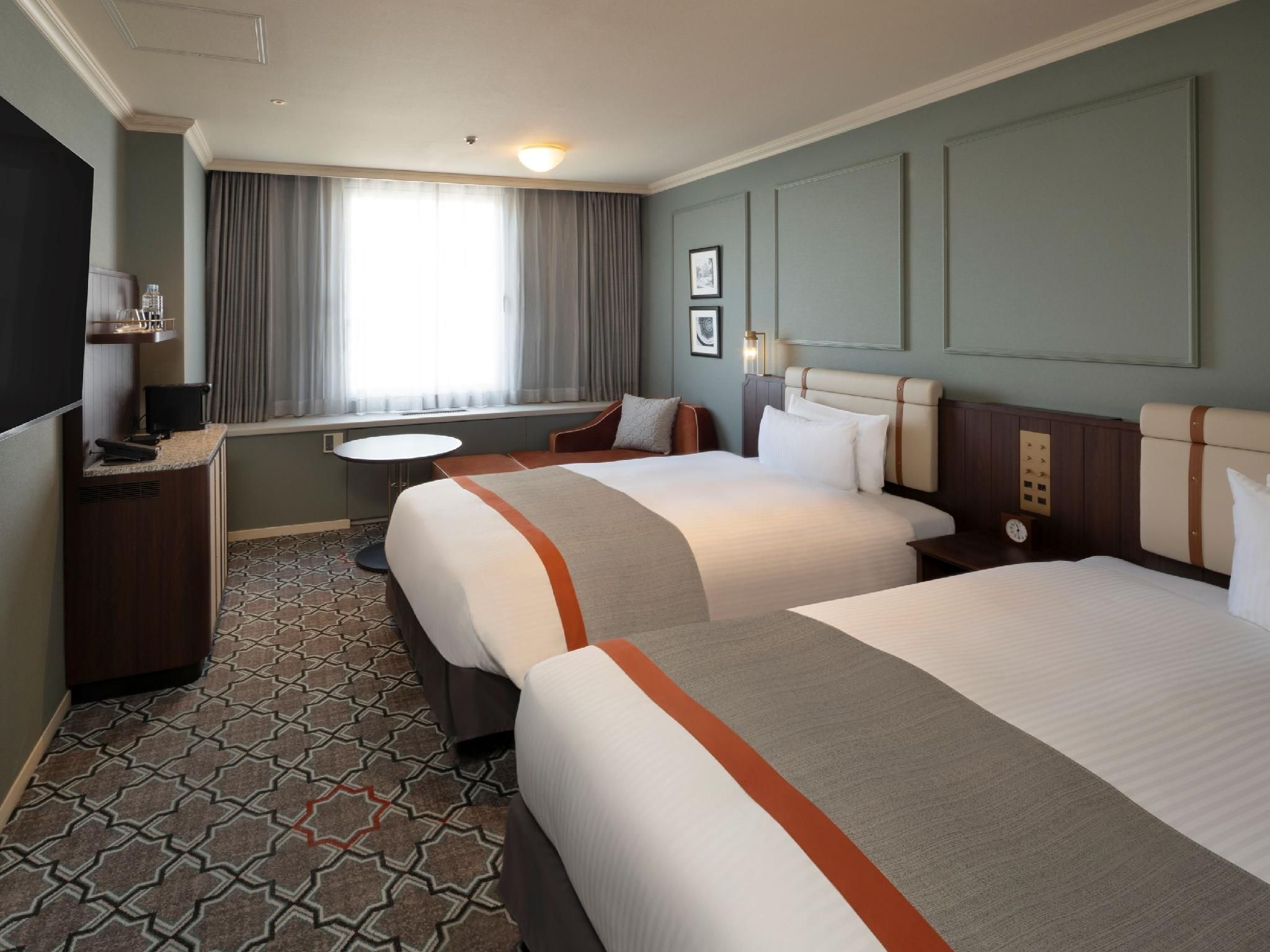 Main Building Grand Classic Superior Twin Room - Non-Smoking