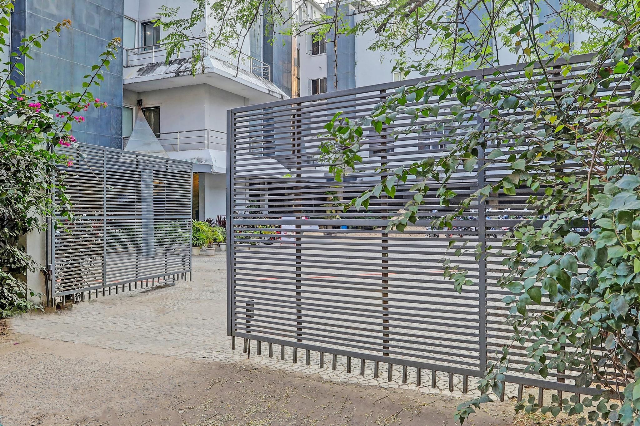 undefined Live as BBS1132 8