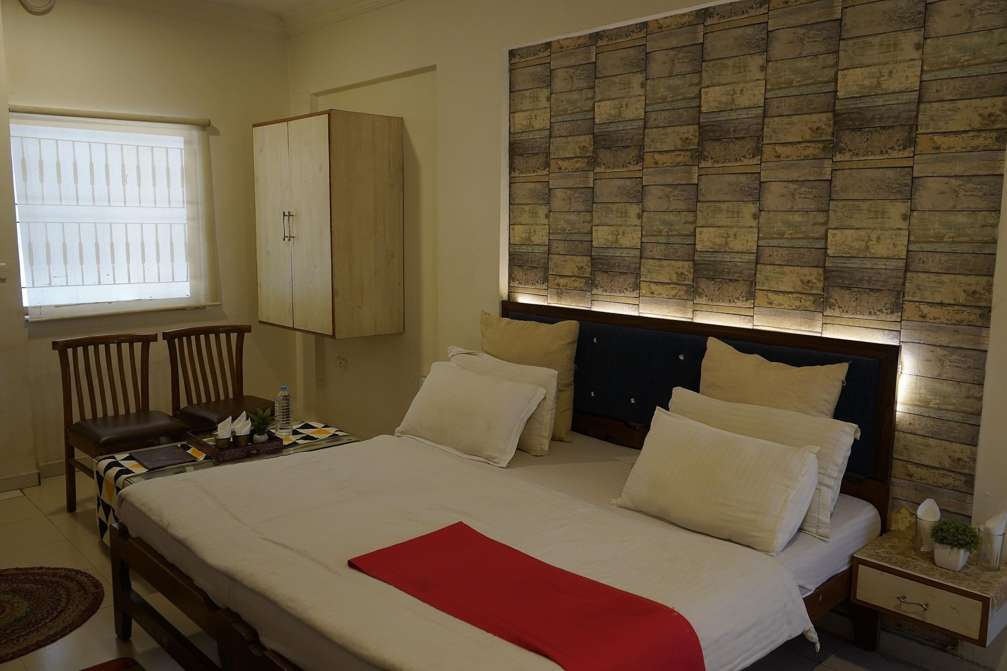Hotel Krishna Natural Suit Rom 3