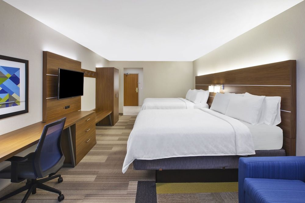 Standard Room, 2 Queen Beds, Accessible (Mobility, Roll-In Shower)