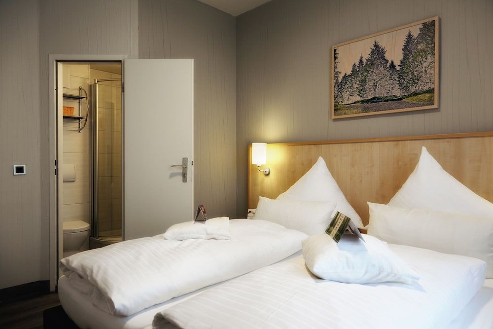 Konsumhotel Oberhof Deluxe Double Room 3