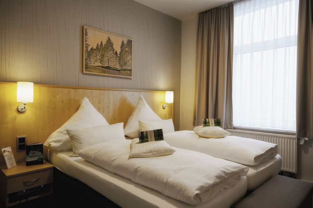 Konsumhotel Oberhof Deluxe Double Room 2