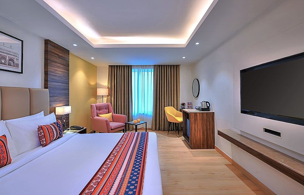 Golden Tulip Agra Deluxe Twin Room 2