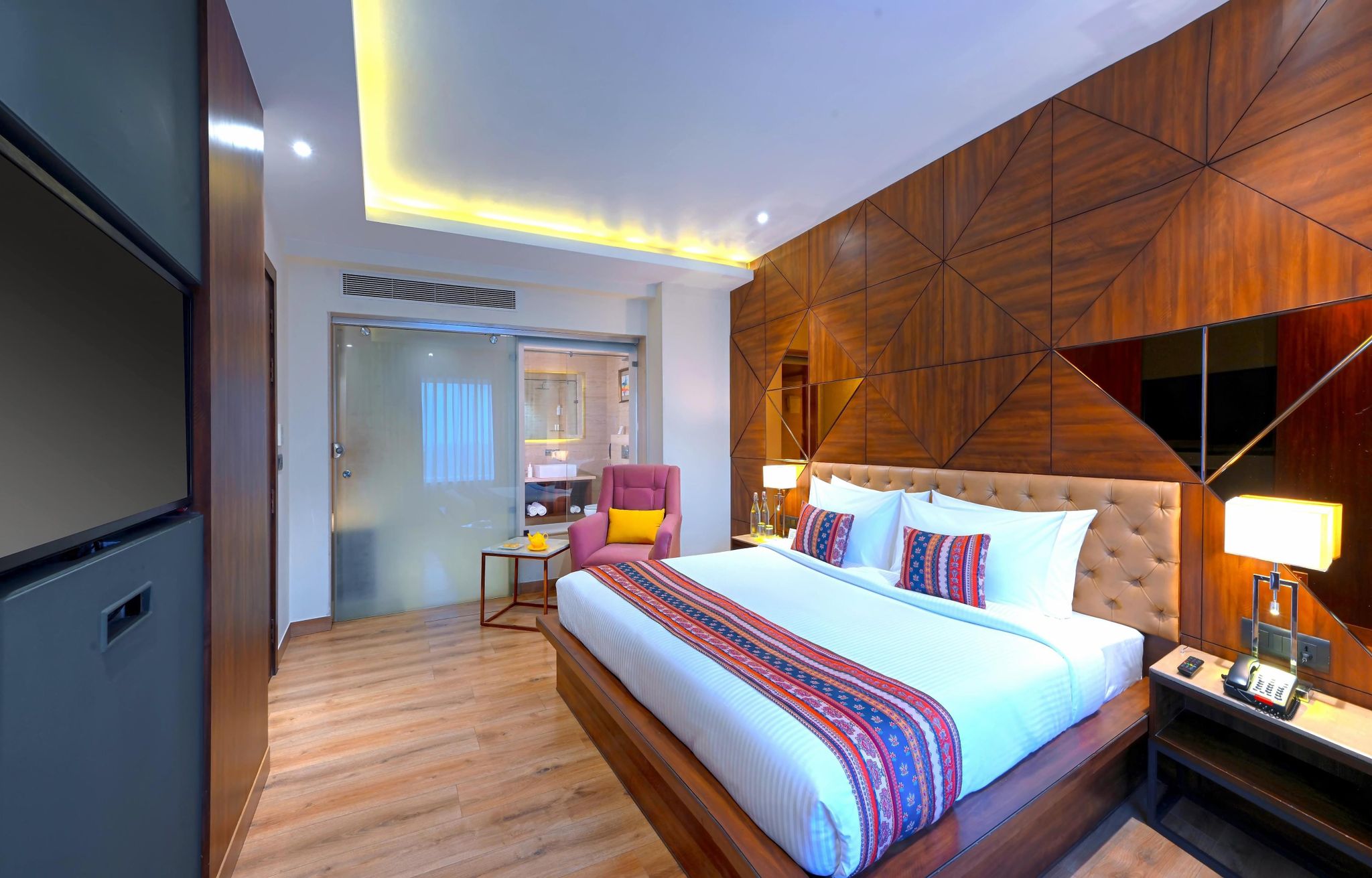 Golden Tulip Agra Deluxe Room - 1 Double Bed 2
