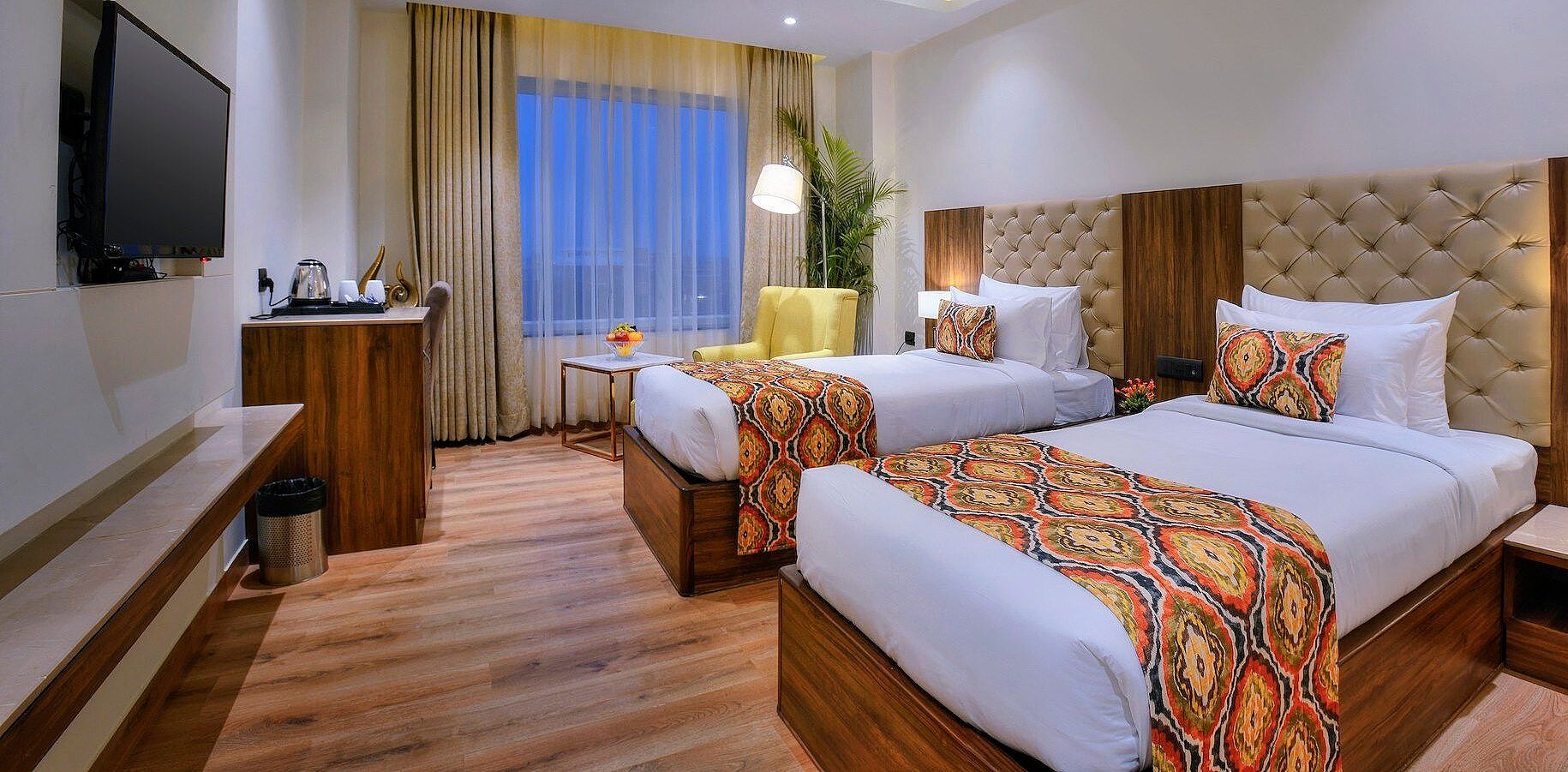 Golden Tulip Agra Deluxe Twin Room 6