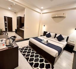 Suite Room with kitchenette