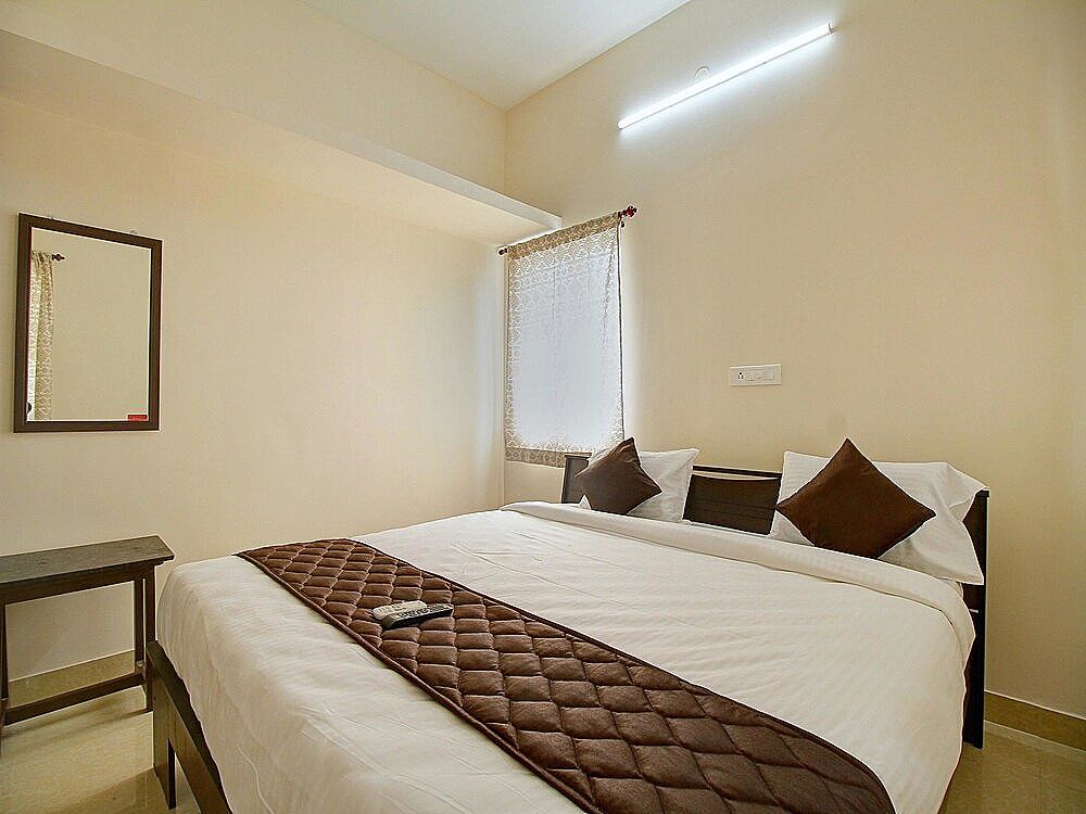undefined OYO 12798 Soundaryam Apartments 7