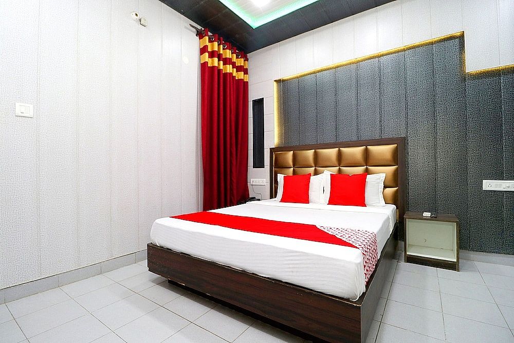 OYO 41743 Hotel Silver Double or Twin Room 8
